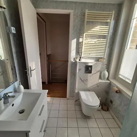 Chantilly Garden 구비외